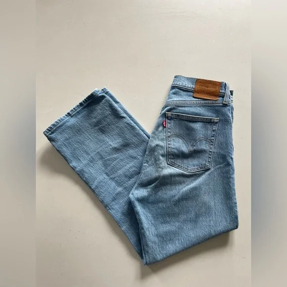 Levi’s Ribcage Straight Jean - Picture 2 of 9